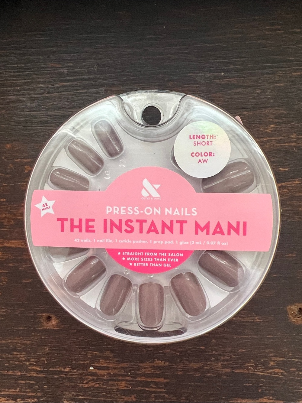 Olive and June - The Instant Mani Press-On Nails - AW (Taupe)